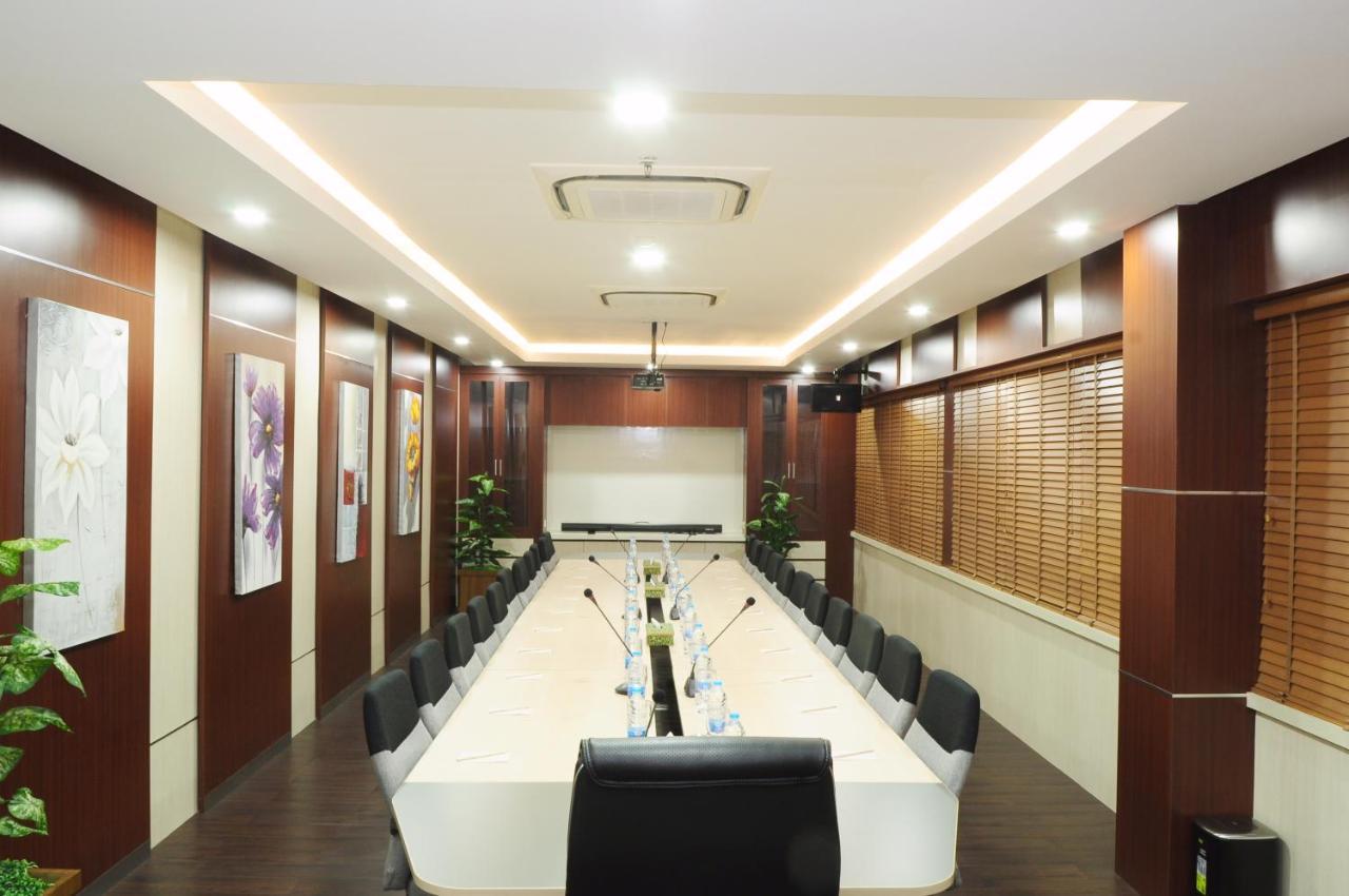 Graha Sumsel Hotel Jakarta Exterior photo