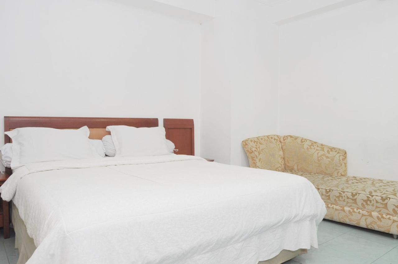 Graha Sumsel Hotel Jakarta Exterior photo